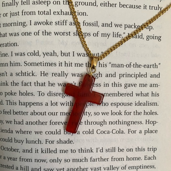 Vintage Jewelry - Vintage cross jade pendent necklace